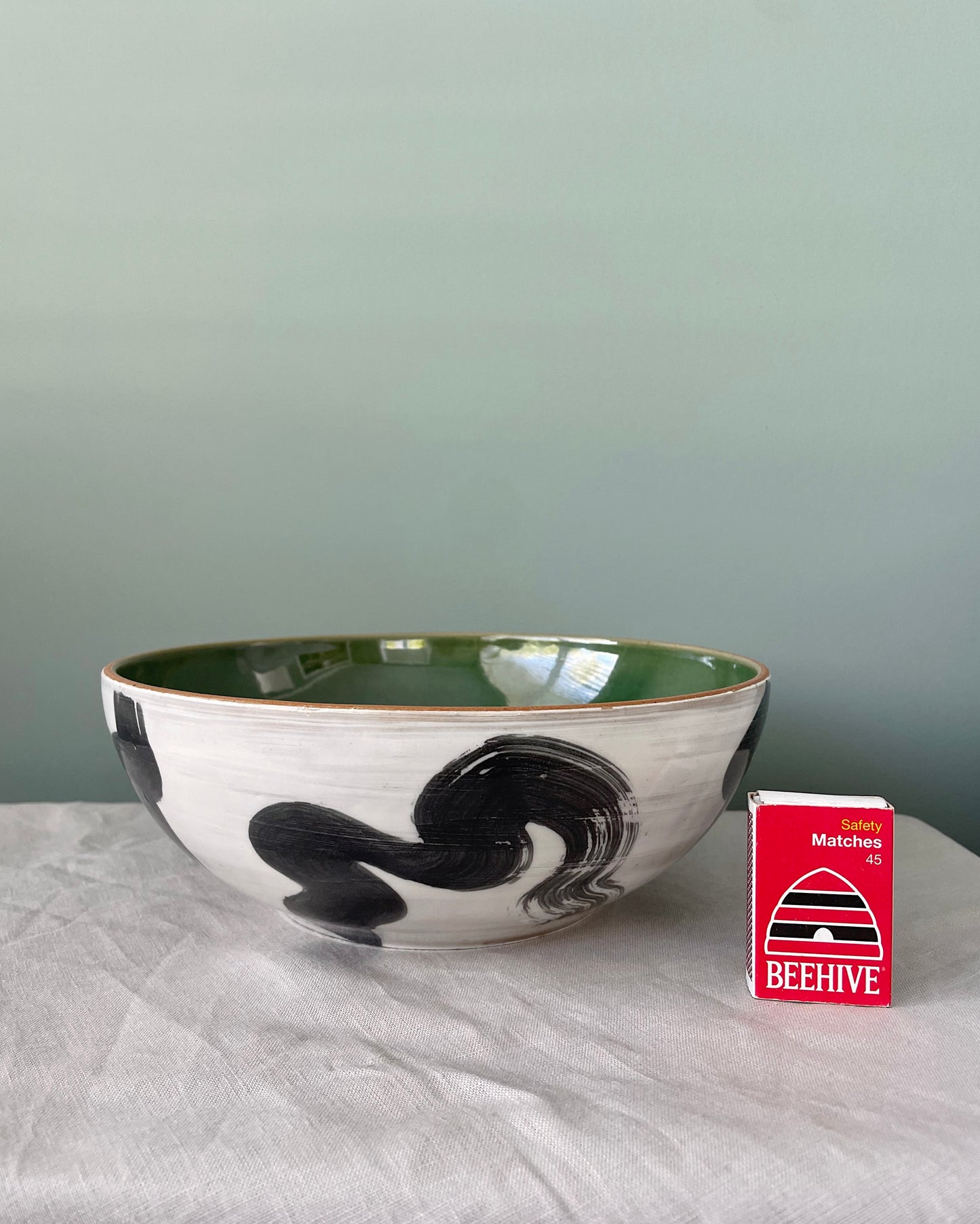*New* Contrast Squiggle Bowl