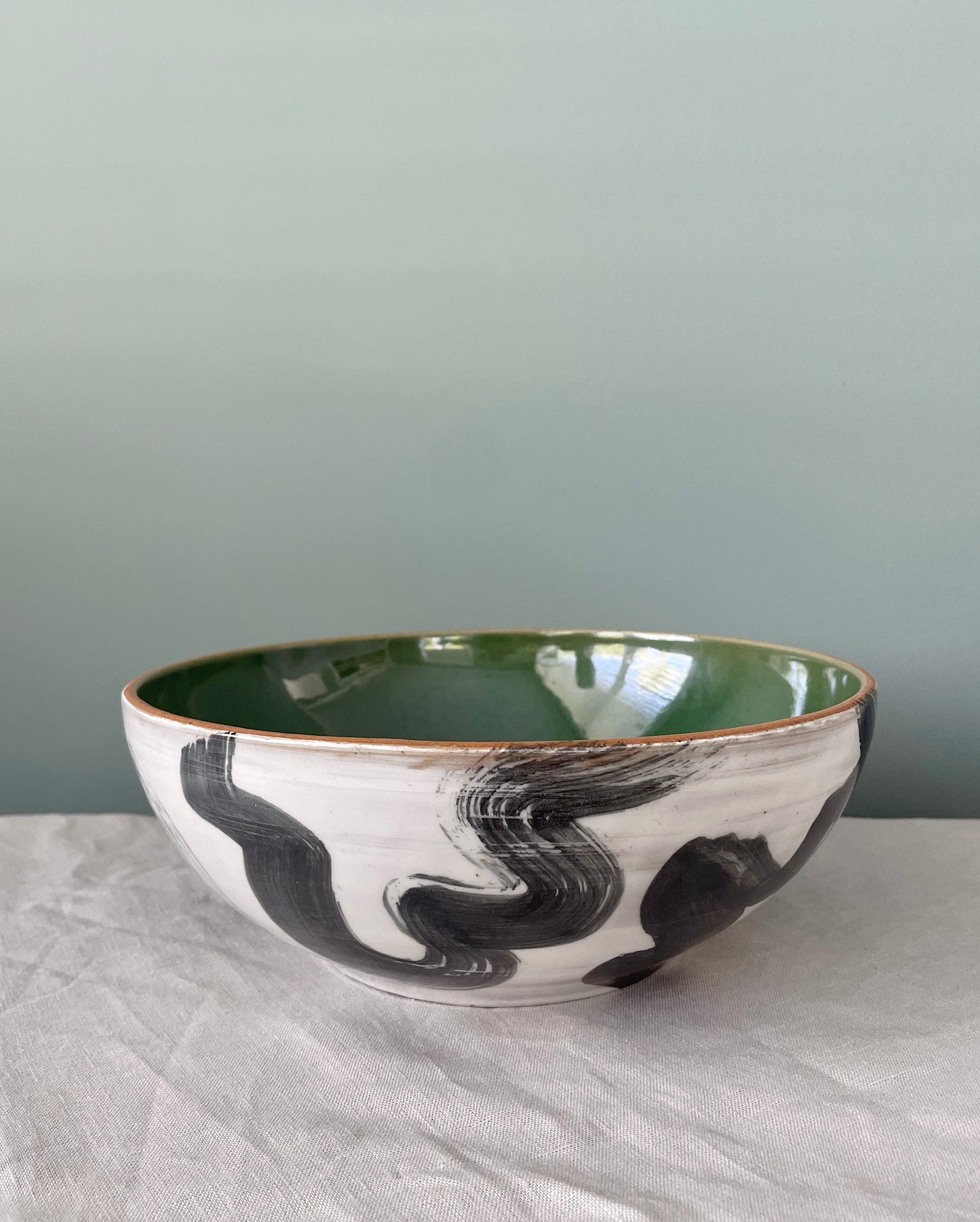 *New* Contrast Squiggle Bowl