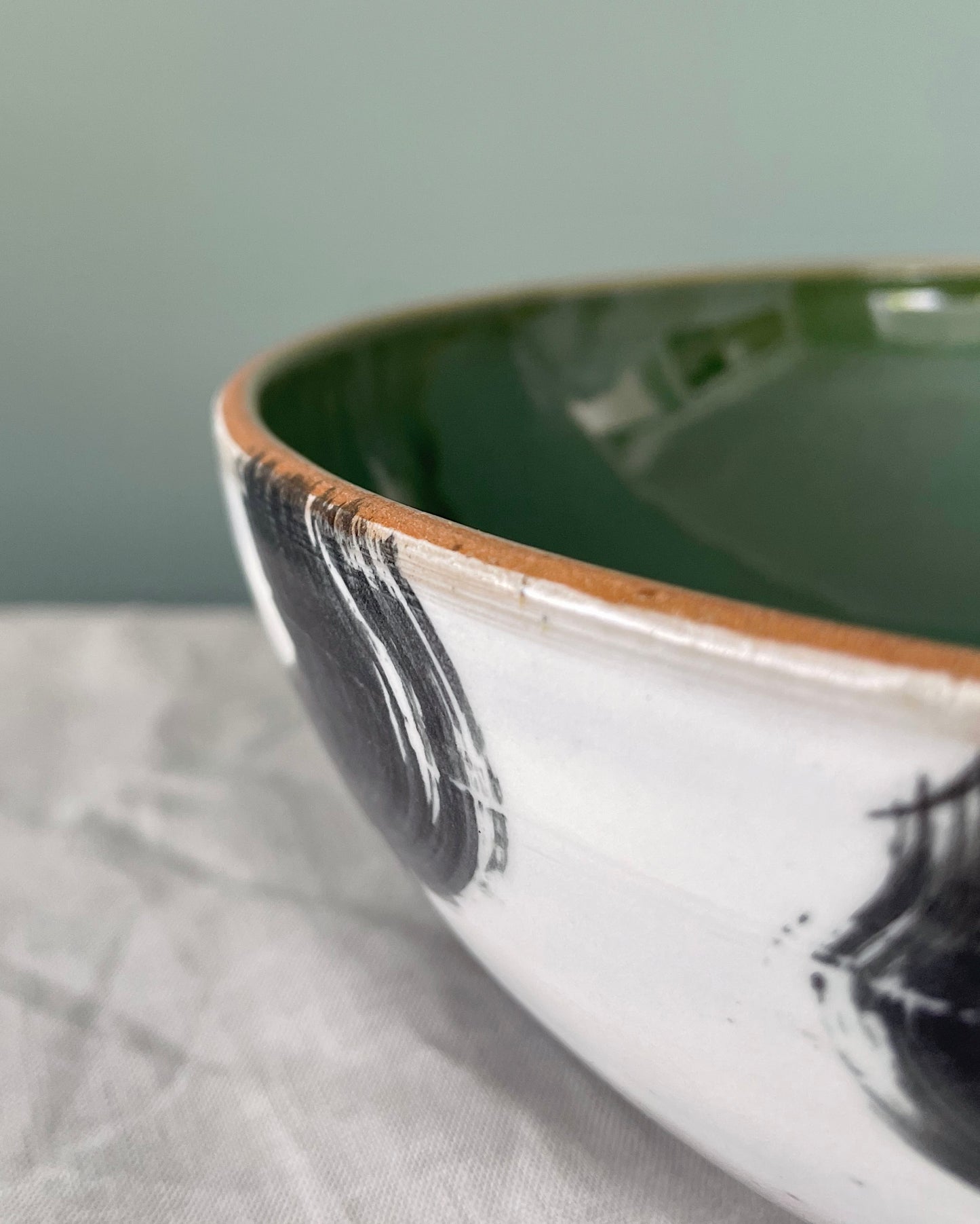 *New* Contrast Squiggle Bowl