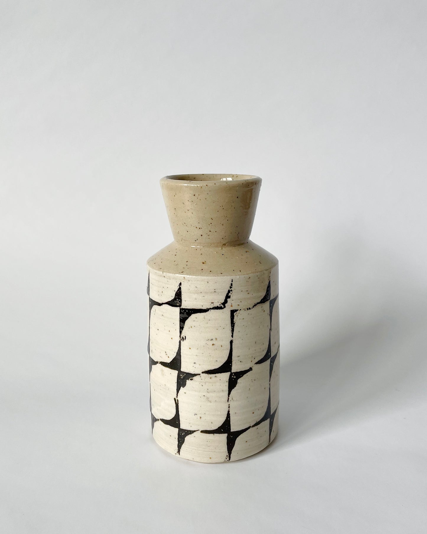 *New* Angular Vase - Echo Grid