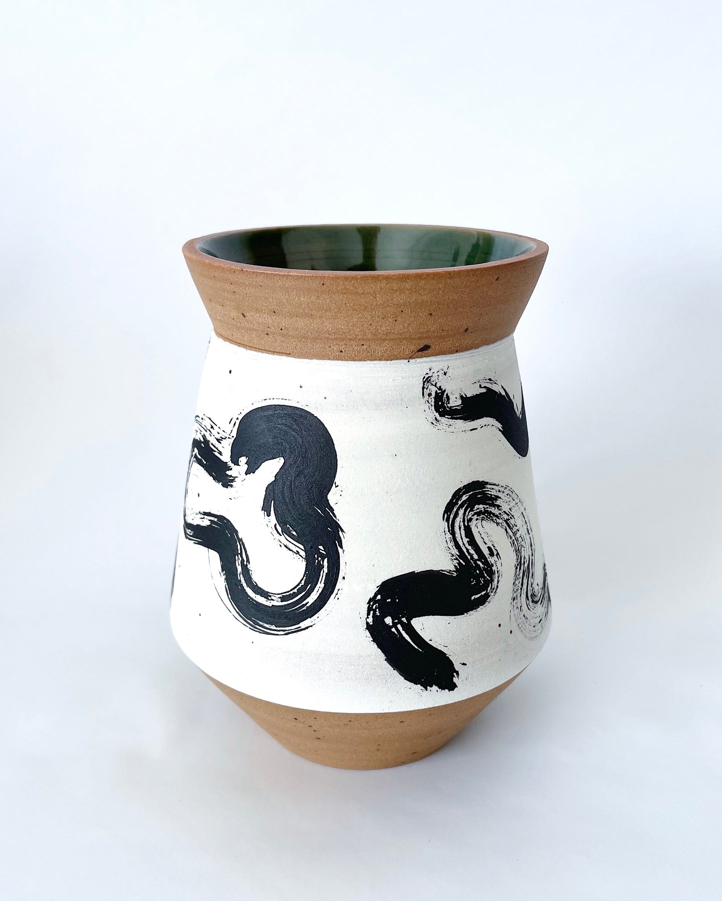 *New* Contrast Squiggle Vase #4