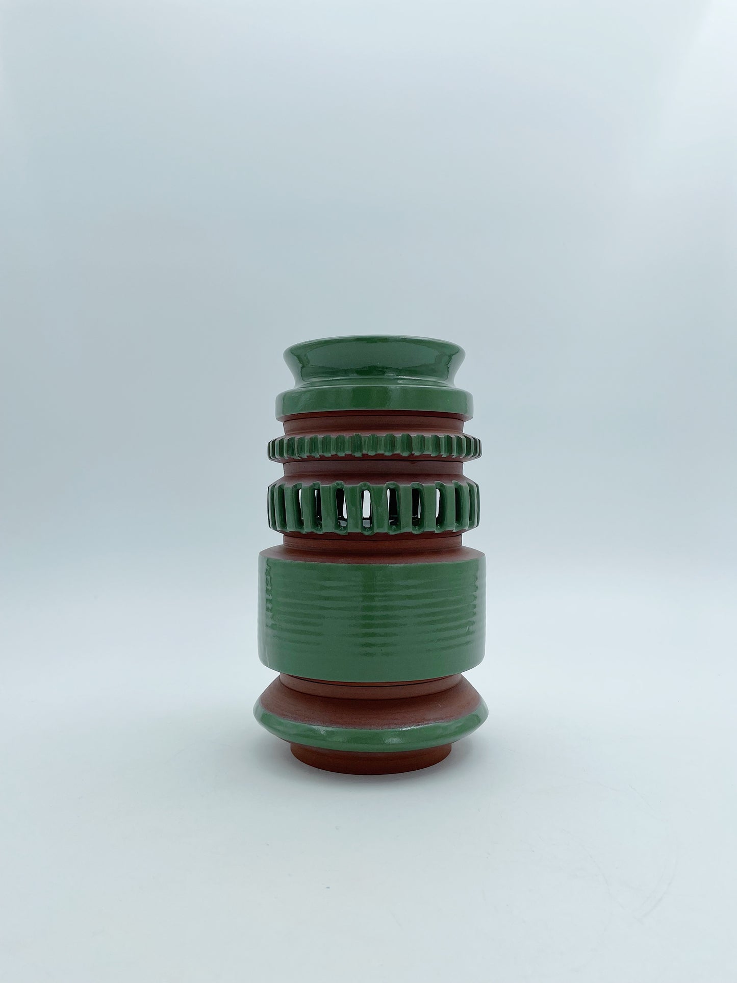 Stacking Vessel